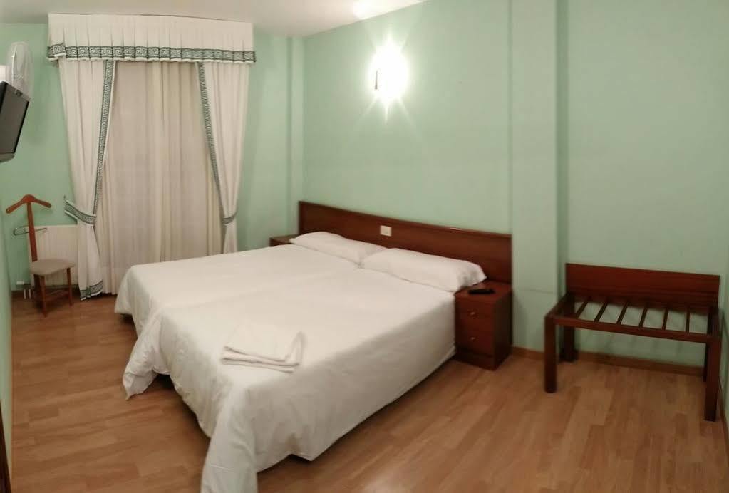 Hotel Vilagarcia Vilagarcia de Arousa Exteriör bild