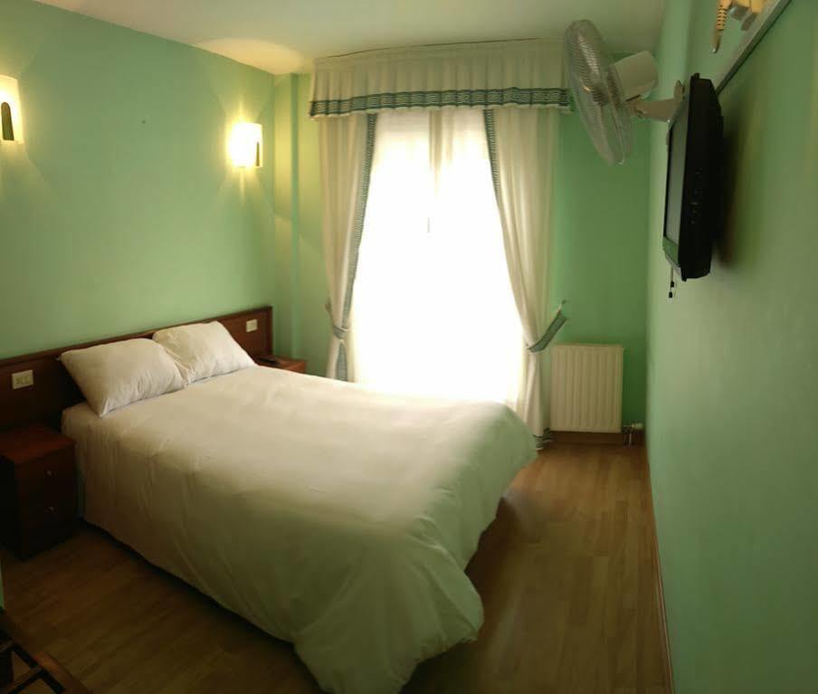Hotel Vilagarcia Vilagarcia de Arousa Exteriör bild